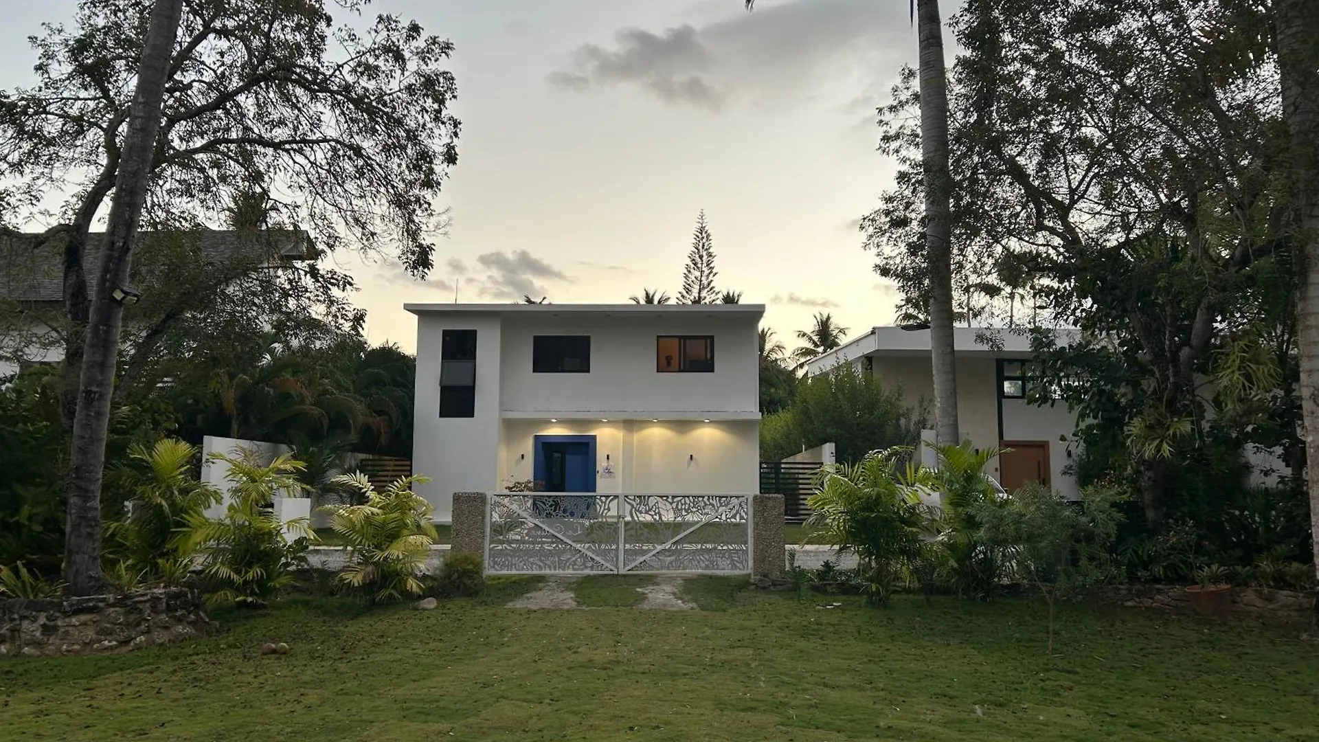 Luxury Villa With Kitchen And Housekeeping Services, Private Pool, Beach In An Exclusive Residential Area Las Terrenas Dominican Republic