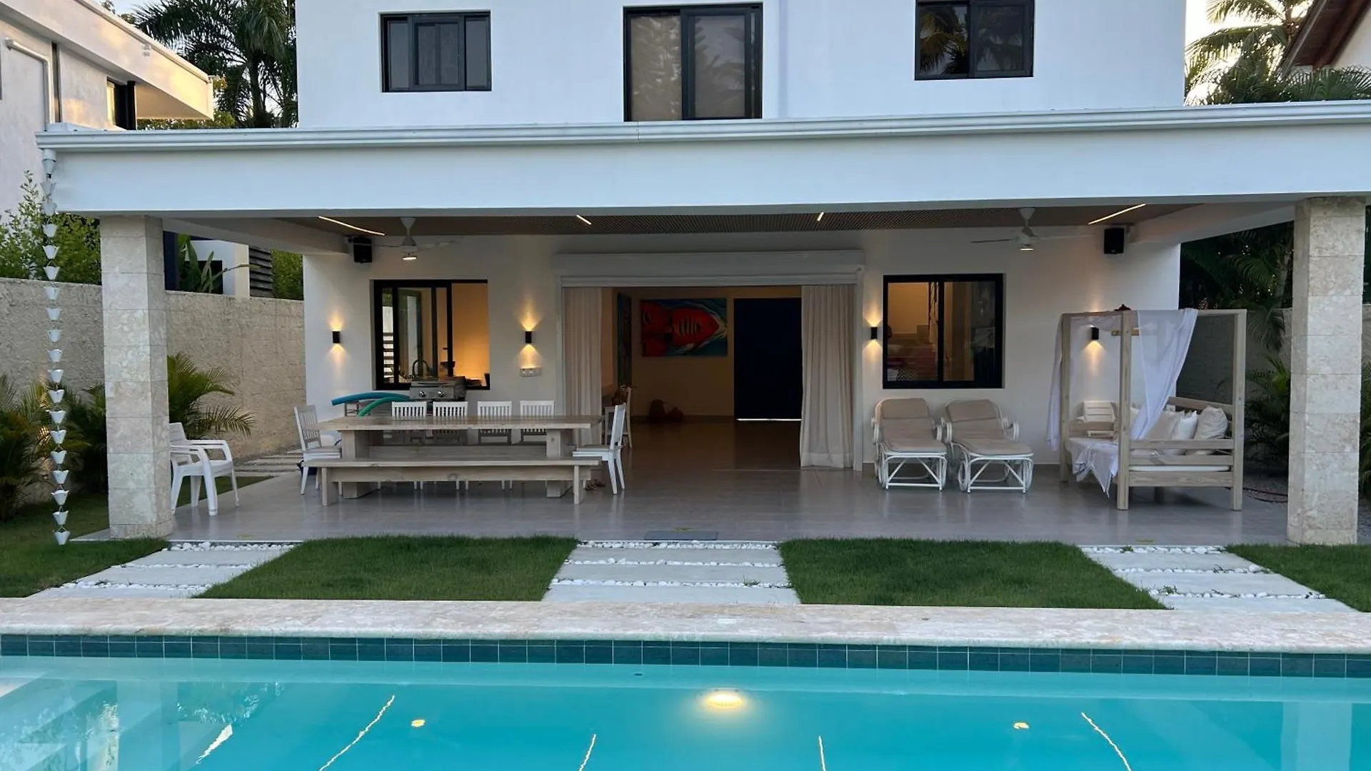 Luxury Villa With Kitchen And Housekeeping Services, Private Pool, Beach In An Exclusive Residential Area Las Terrenas