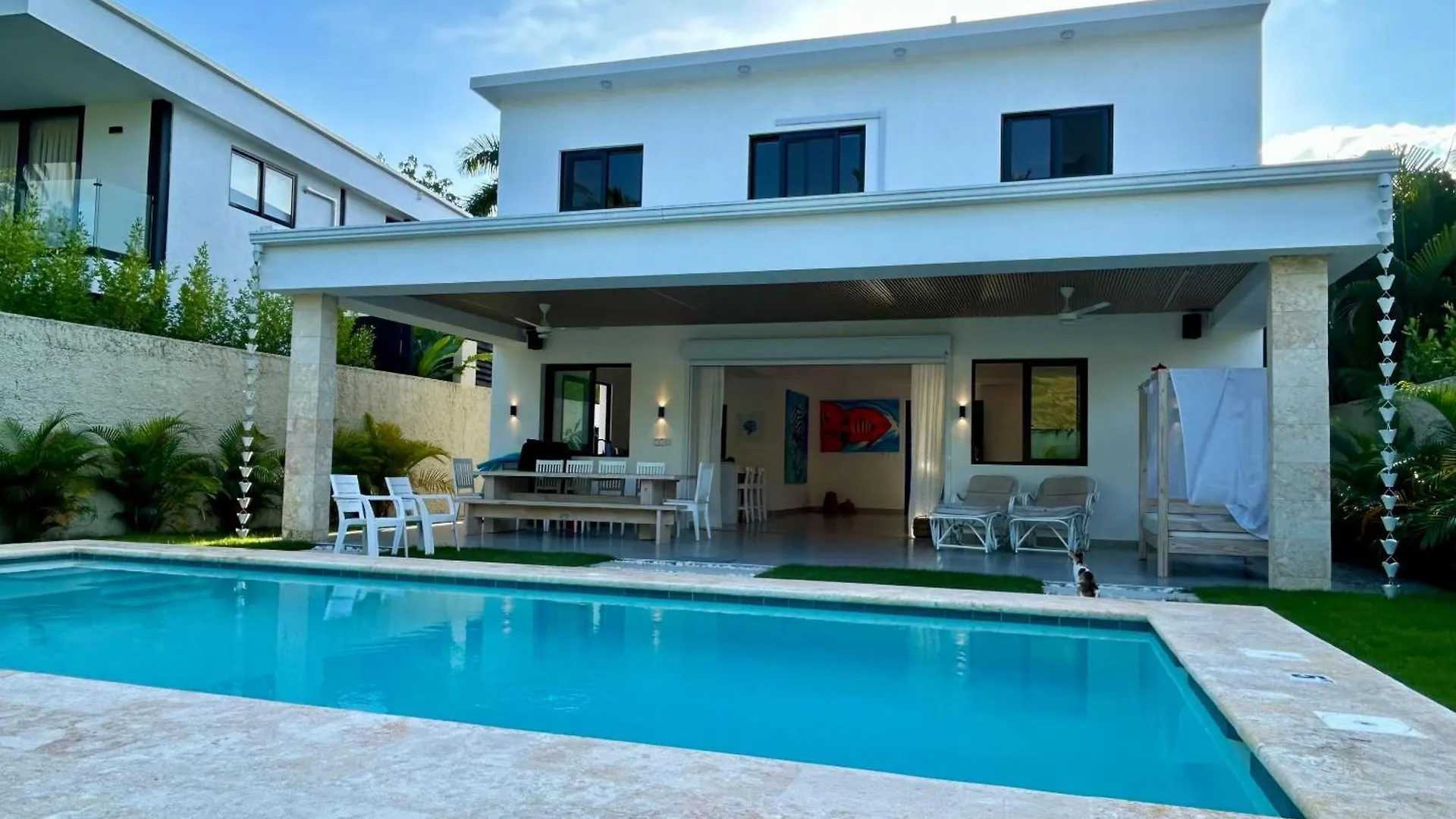 Luxury Villa With Kitchen And Housekeeping Services, Private Pool, Beach In An Exclusive Residential Area Las Terrenas